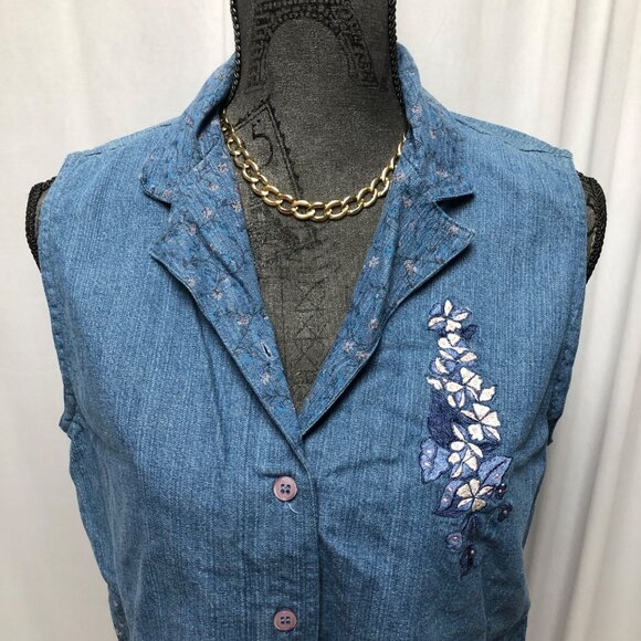 Two Twenty Cropped Denim Shirt Womens Size Small Floral Fringed Embroidered Vest - Picture 2 of 6